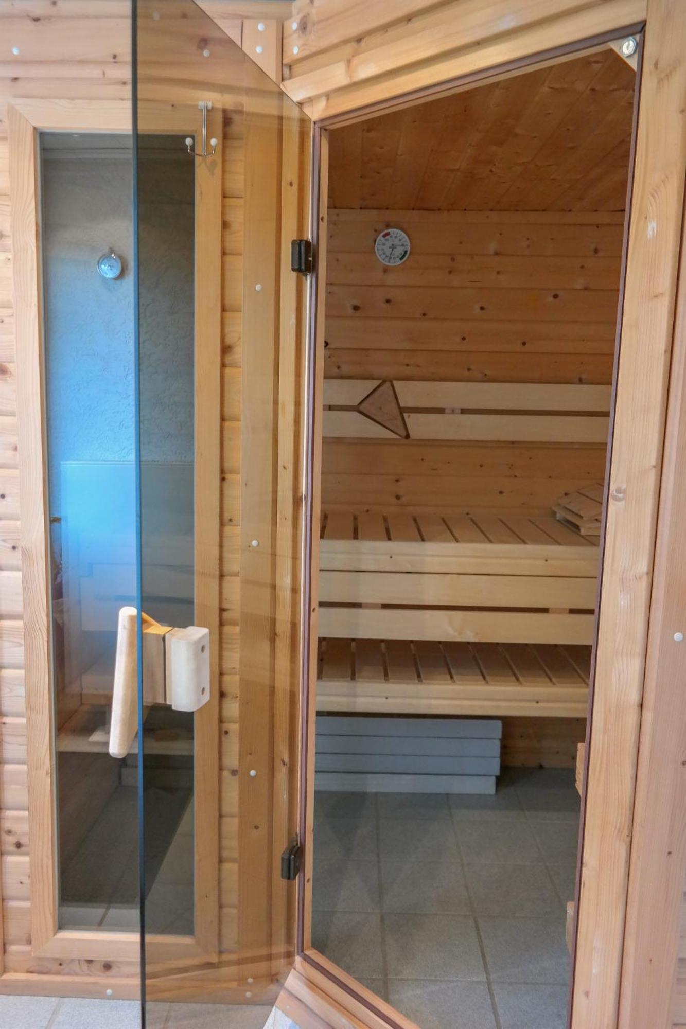 4Pers House Christine W Sauna, Winter Garden & Fishing Pier Anjum Exteriör bild